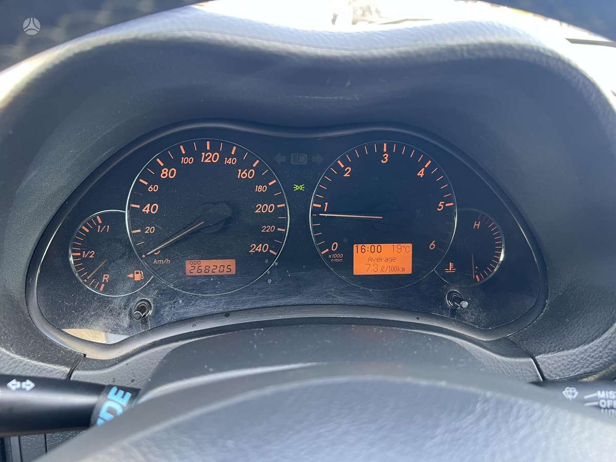 Toyota Avensis 2006 — photo 10