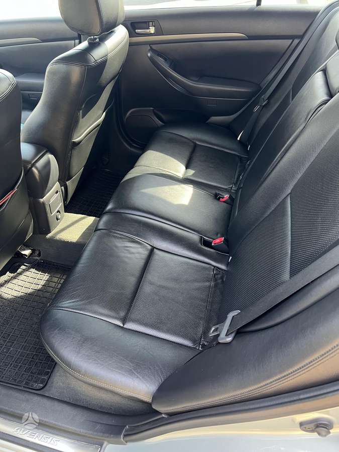 Toyota Avensis 2006 — photo 8