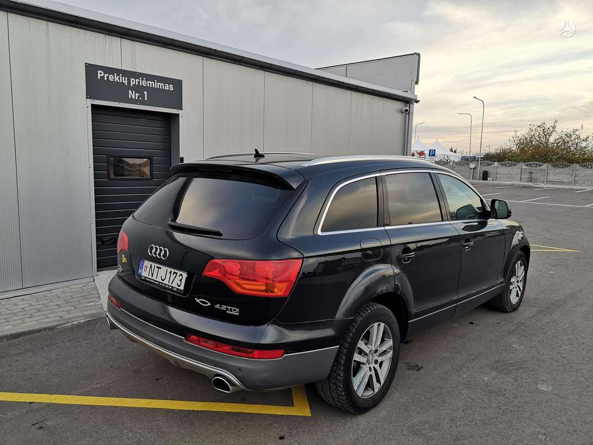 Audi Q7 2008 — photo 11