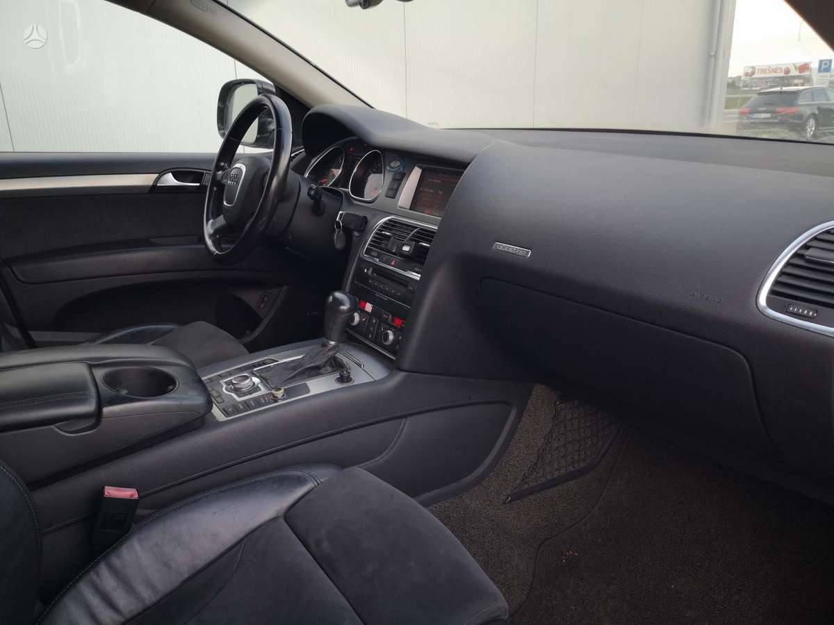 Audi Q7 2008 — photo 17