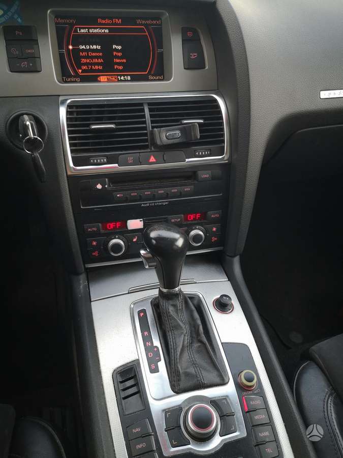 Audi Q7 2008 — photo 19