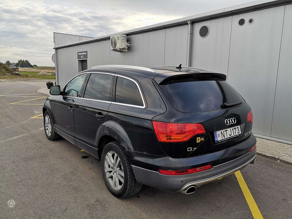 Audi Q7 2008 — engine 4200 cm³, 326 HP (240kW)