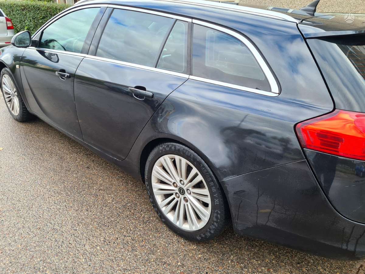 Opel Insignia 2011 — engine 1956 cm³, 160 HP (118kW)