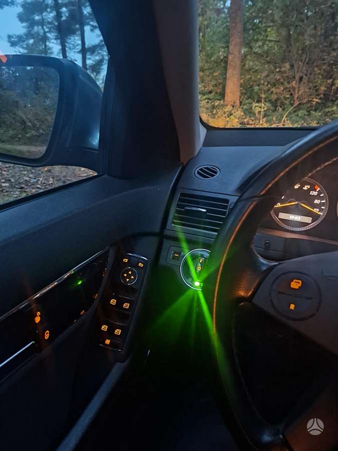 Mercedes-Benz C200 2008 — photo 6