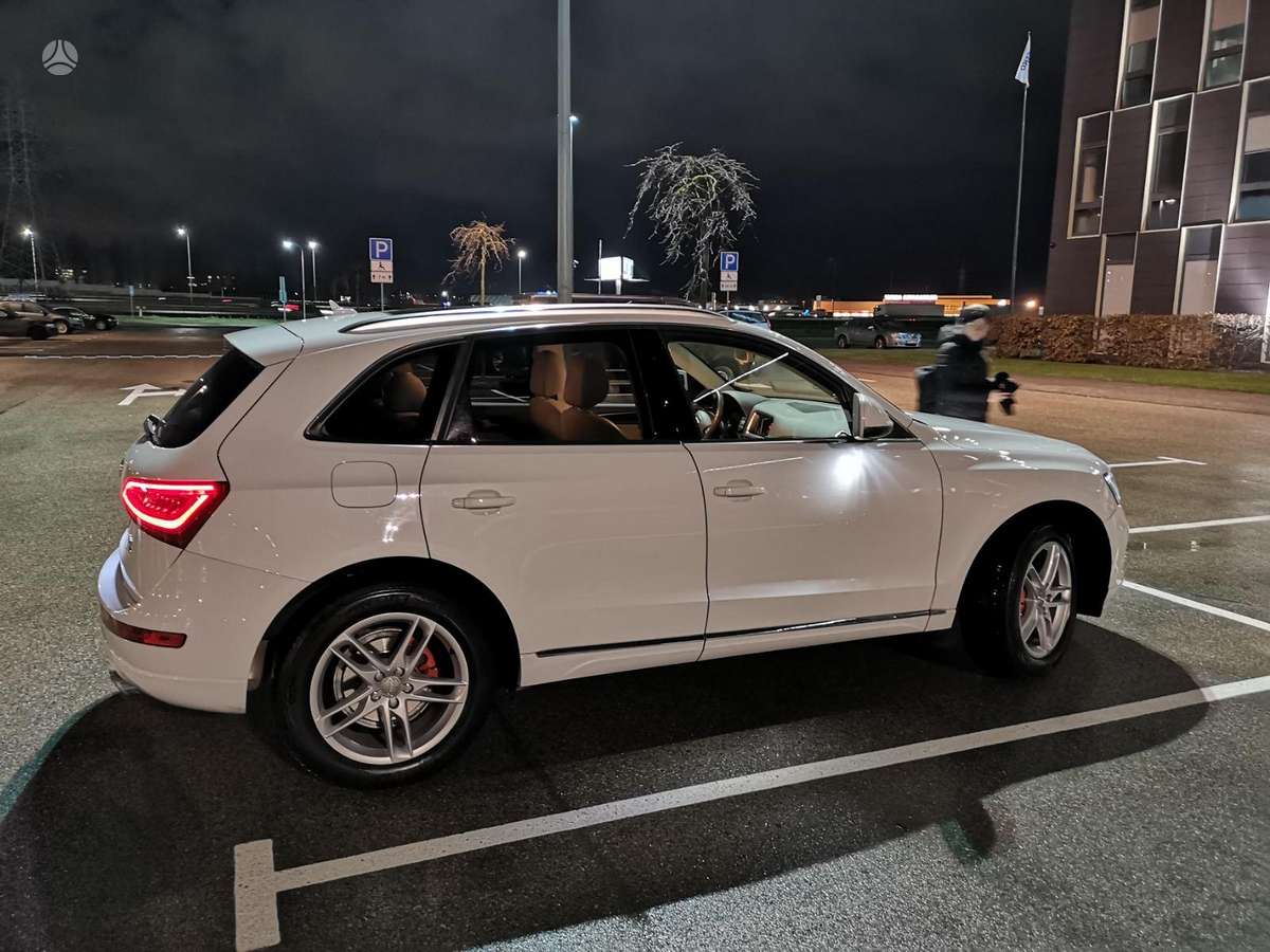 Audi Q5 2014 — салон