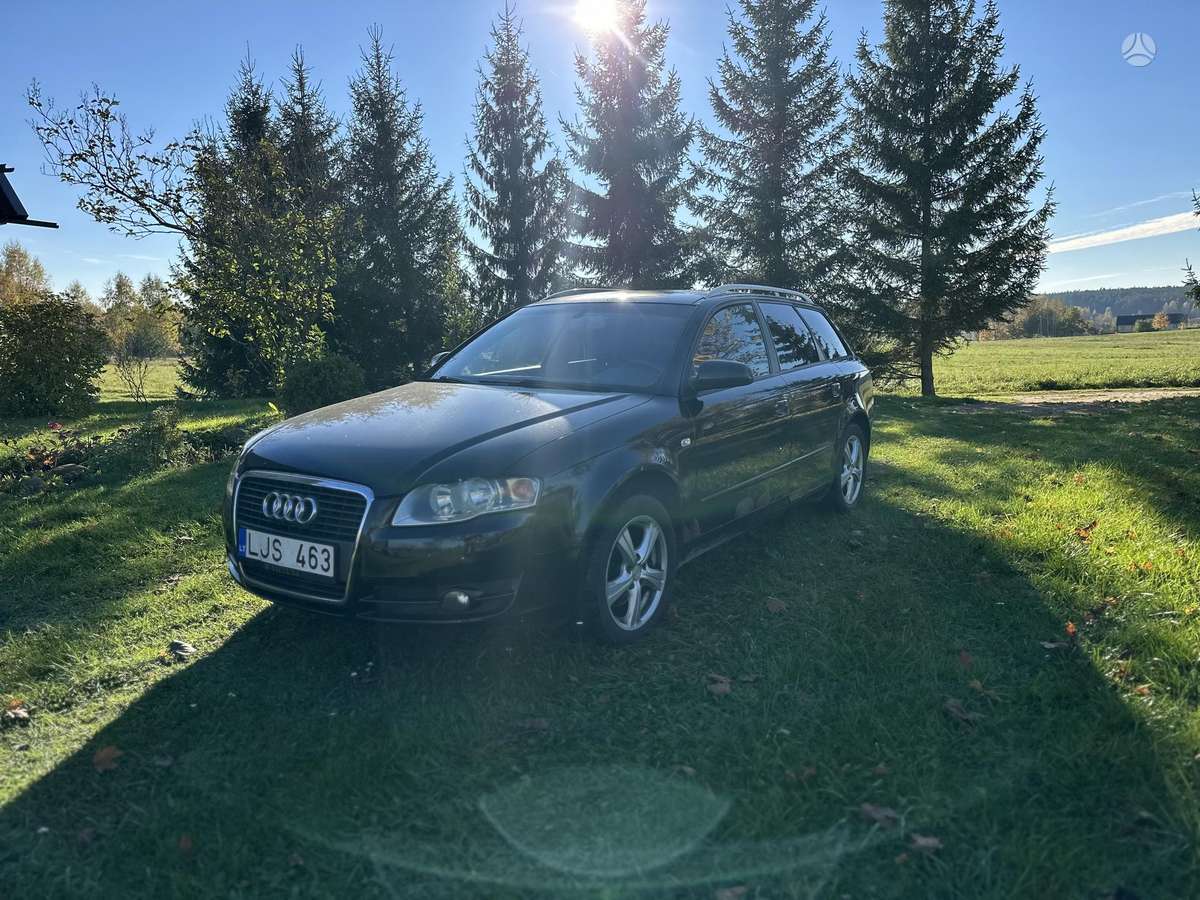 Audi A4 2007 — салон