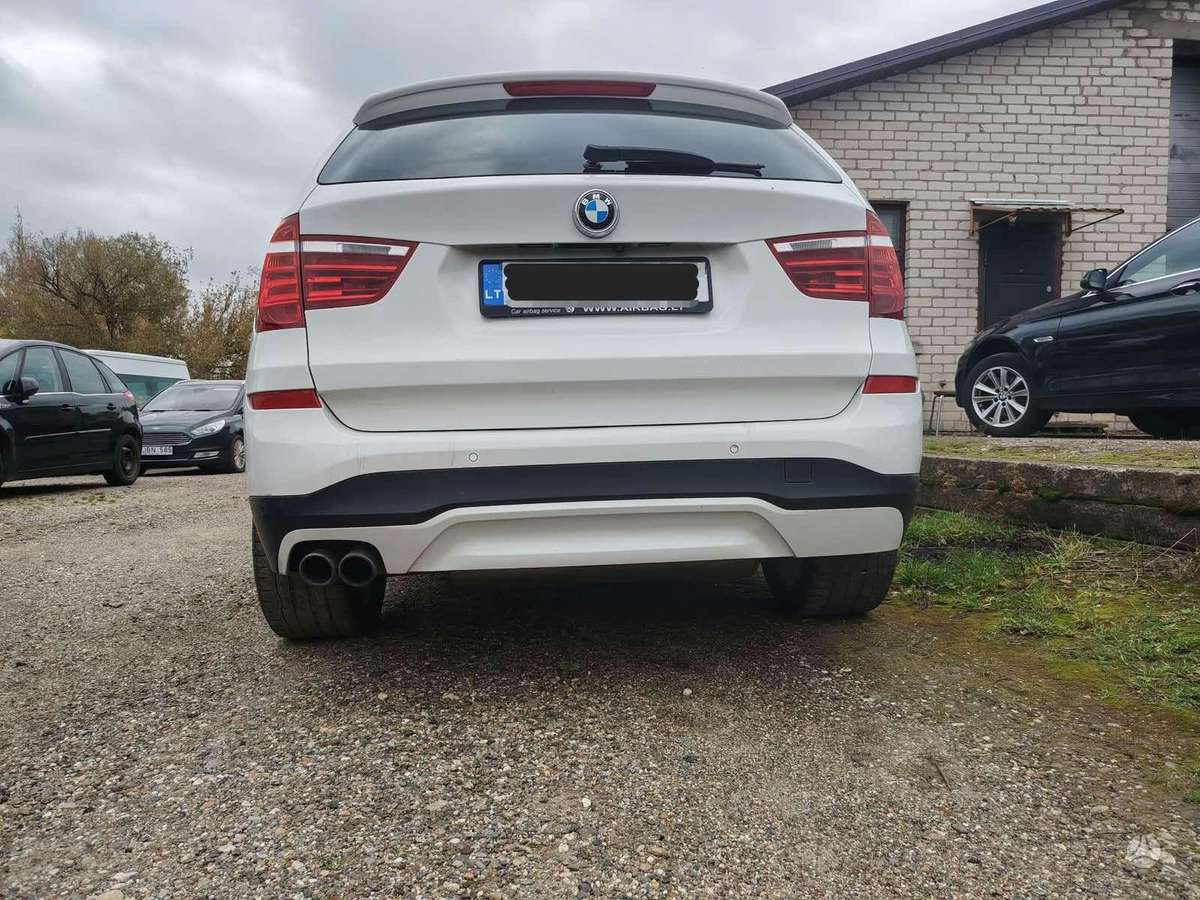 BMW X3 2014 — салон