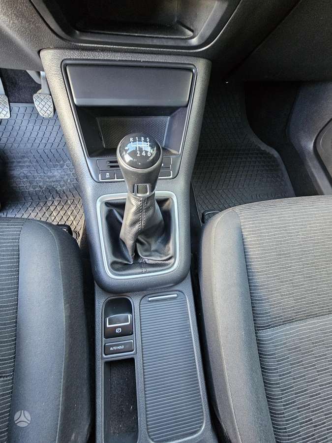 Volkswagen Tiguan 2013 — photo 16