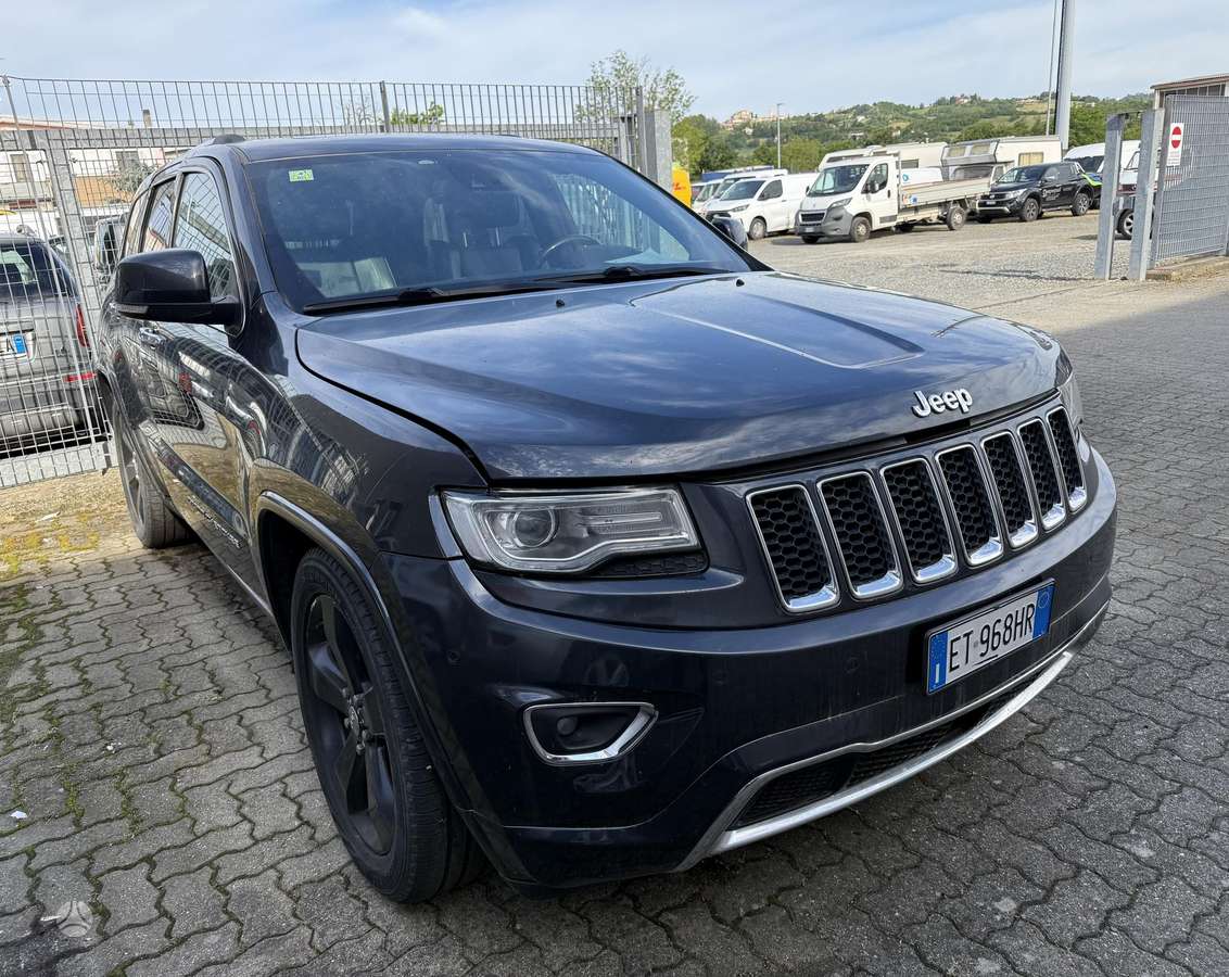 Jeep Grand 2014 — interior