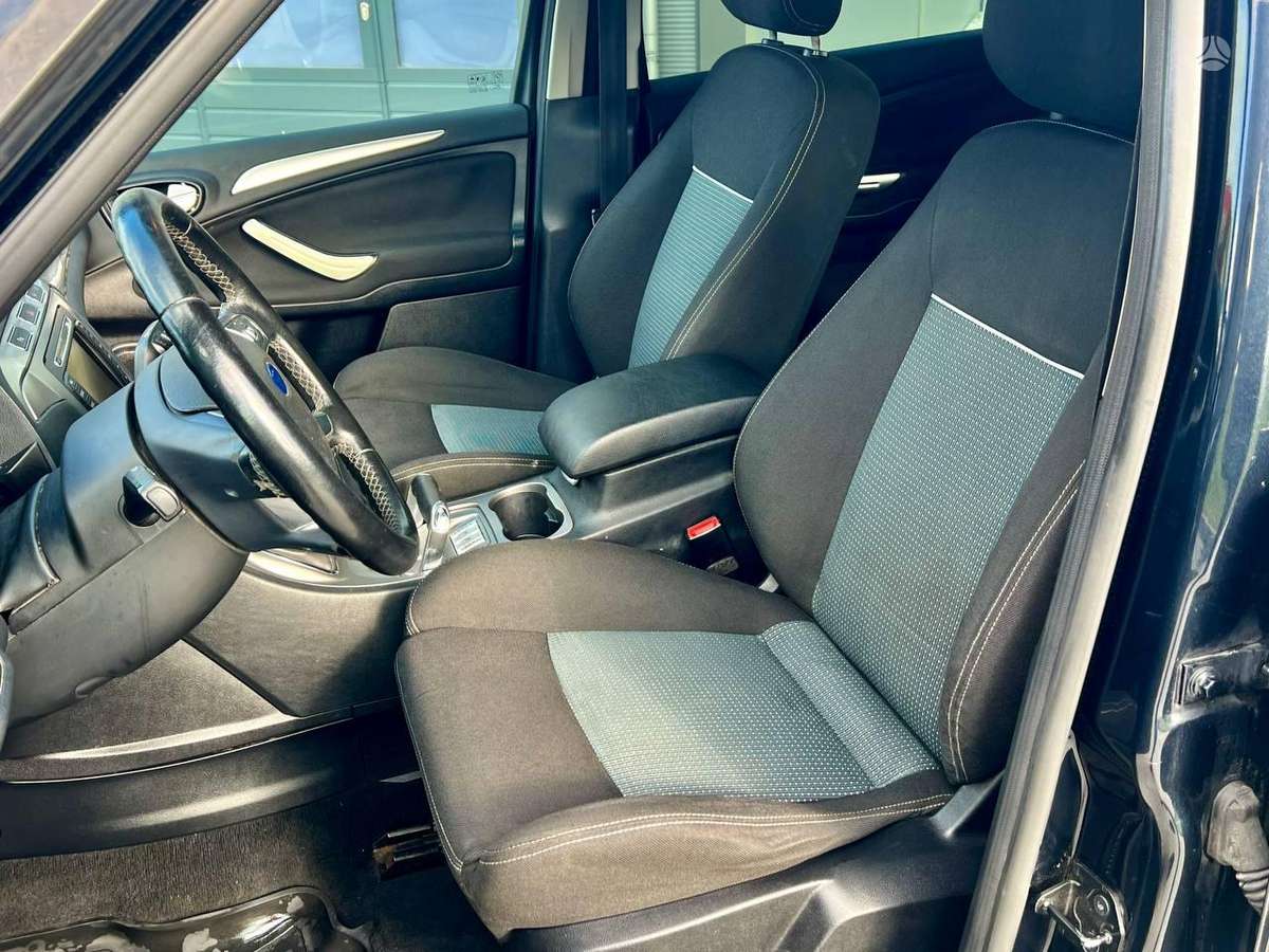 Ford S-MAX 2011 — photo 7