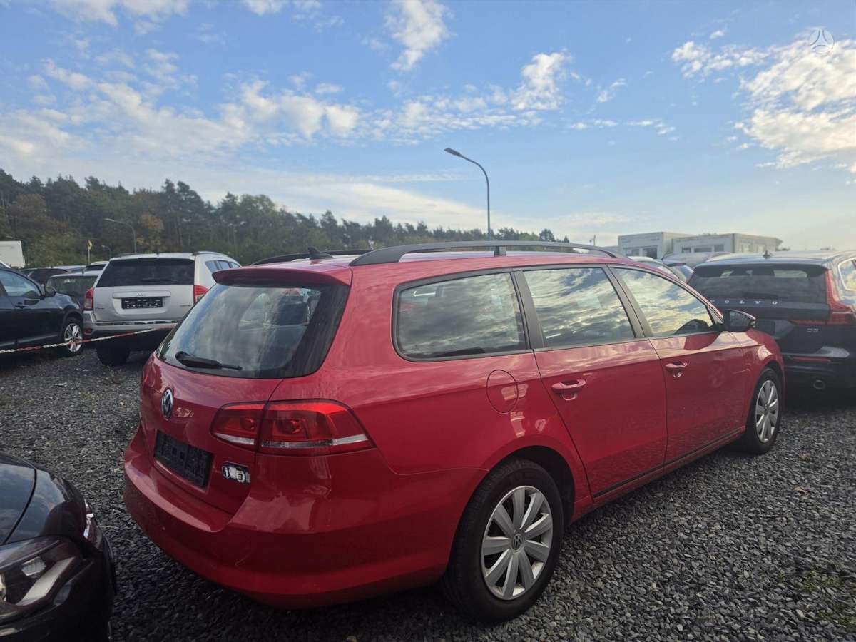 Volkswagen Passat 2012 — салон