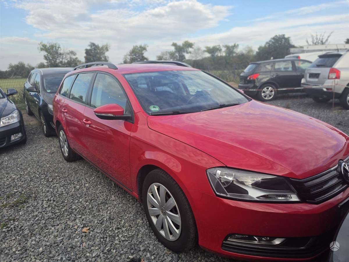 Volkswagen Passat 2012 — двигун 1600 cm³, 105 HP (77kW)
