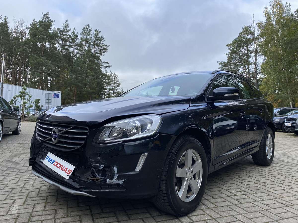 Volvo XC60 2015 — салон