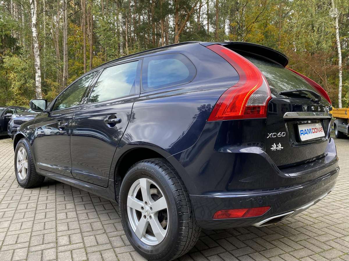 Volvo XC60 2015 — двигун 1969 cm³, 190 HP (140kW)