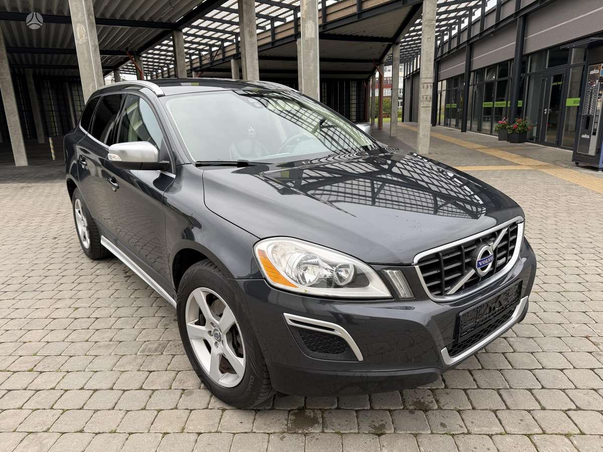 Volvo XC60 2013 — двигун 1984 cm³, 163 HP (120kW)