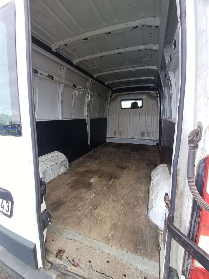 Opel Movano 2012 — interior