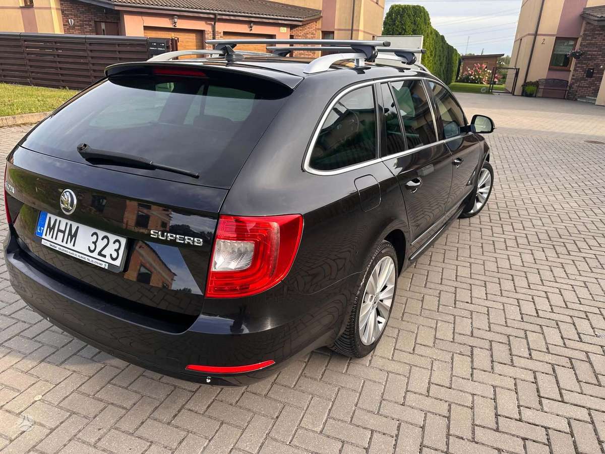 Skoda Superb 2014 — interior