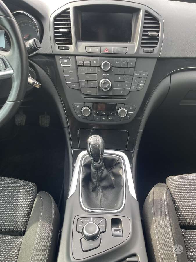 Opel Insignia 2012 — photo 15