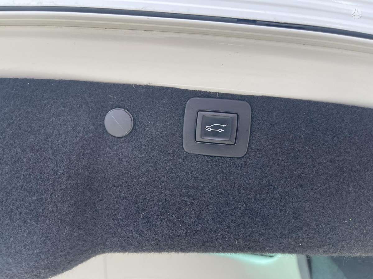 Opel Insignia 2012 — photo 20