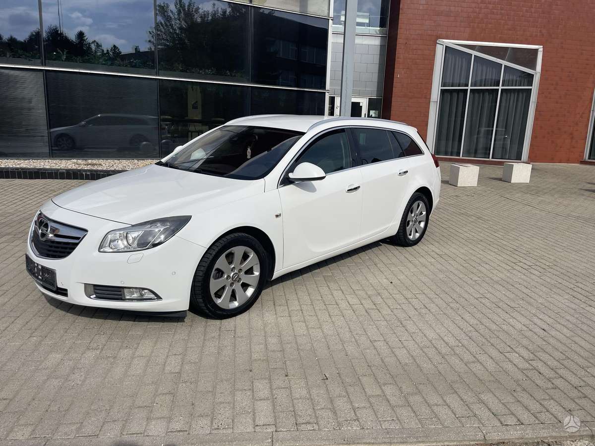 Opel Insignia 2012 — photo 23