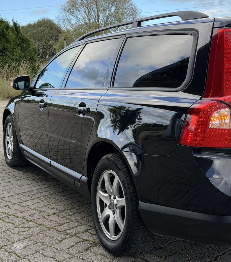 Volvo V70 2010 — photo 5