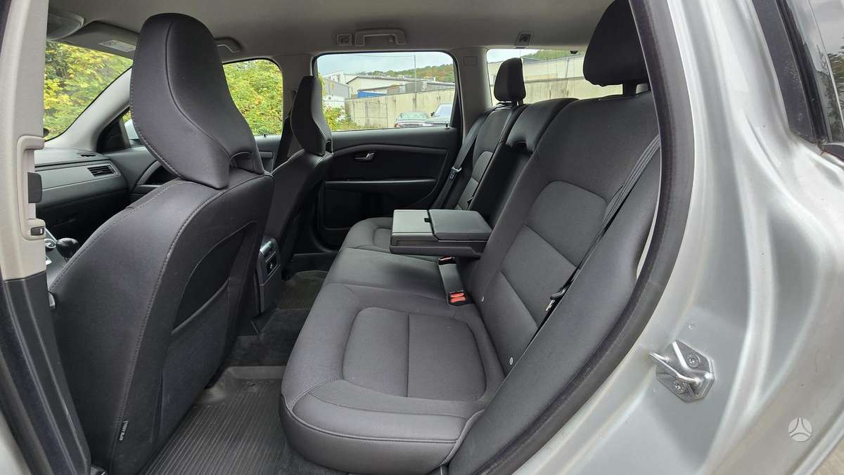 Volvo V70 2015 — photo 15