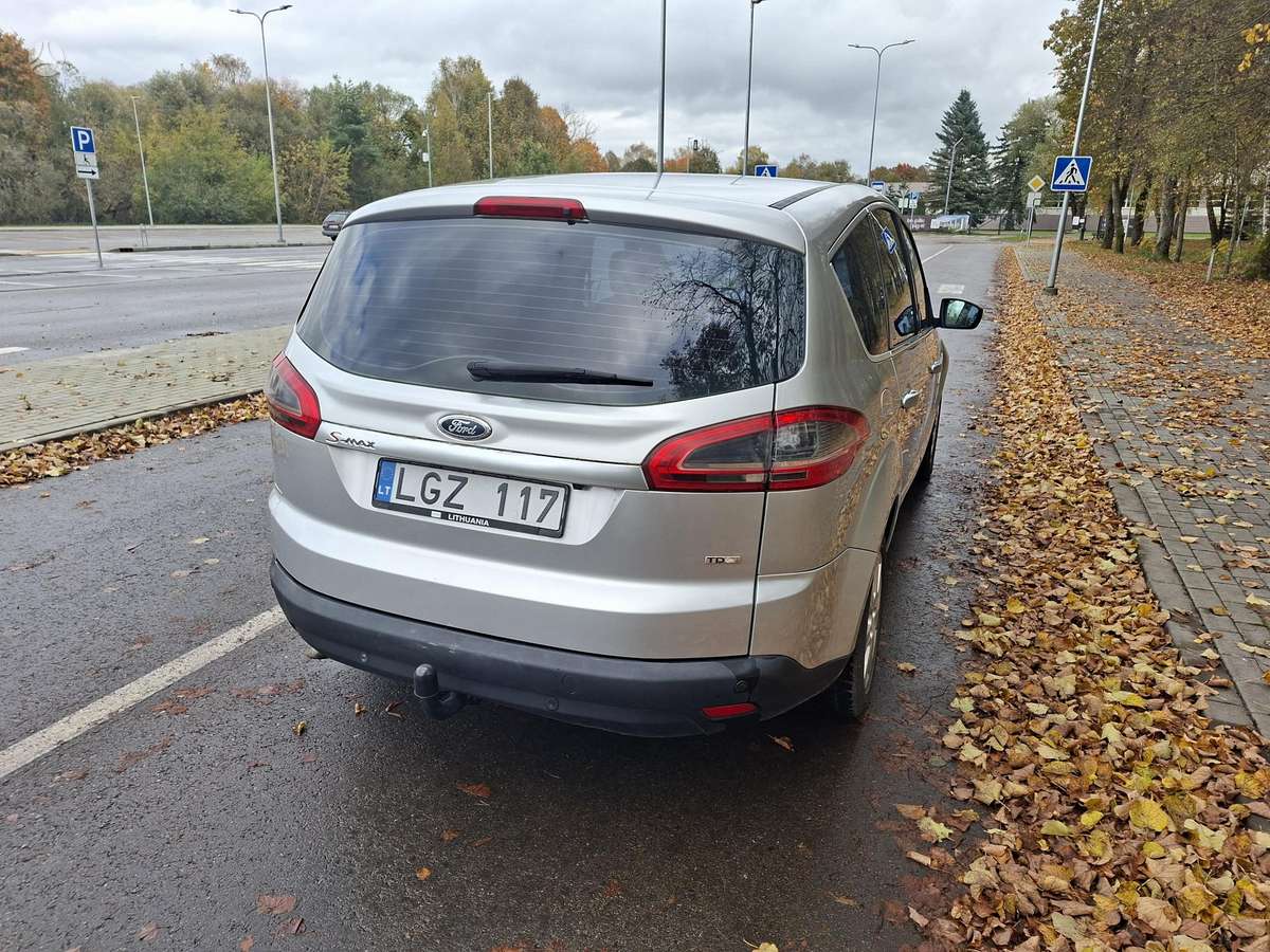 Ford S-MAX 2011 — engine 2000 cm³, 140 HP (103kW)