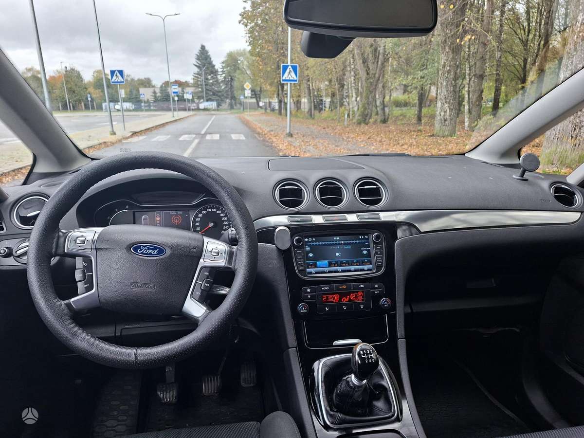 Ford S-MAX 2011 — photo 5