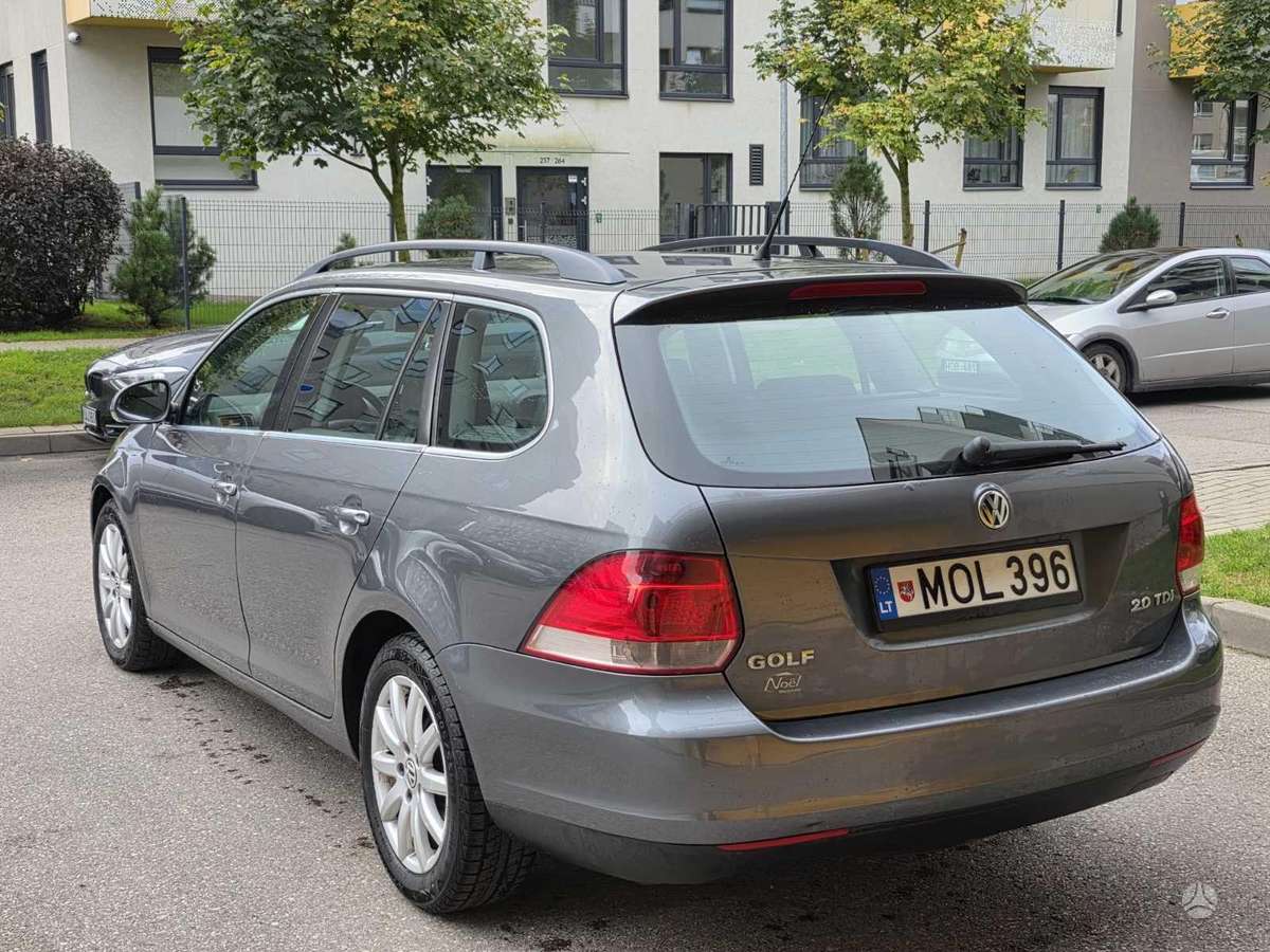 Volkswagen Golf 2009 — двигун 1968 cm³, 140 HP (103kW)