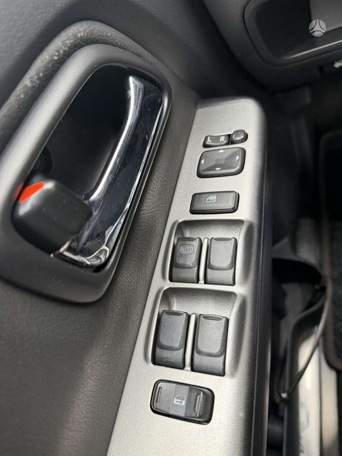 Isuzu D-Max 2010 — фото 13