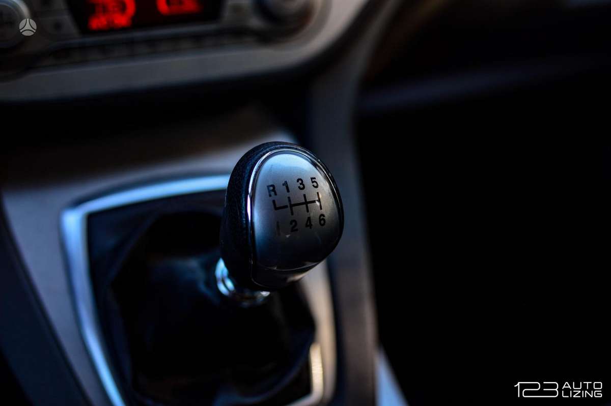 Ford Kuga 2012 — photo 14