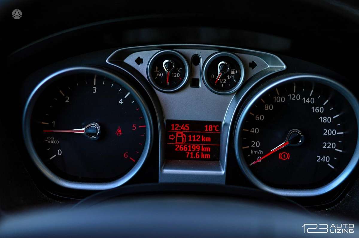 Ford Kuga 2012 — photo 16