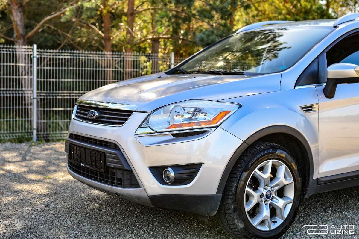 Ford Kuga 2012 — rear view