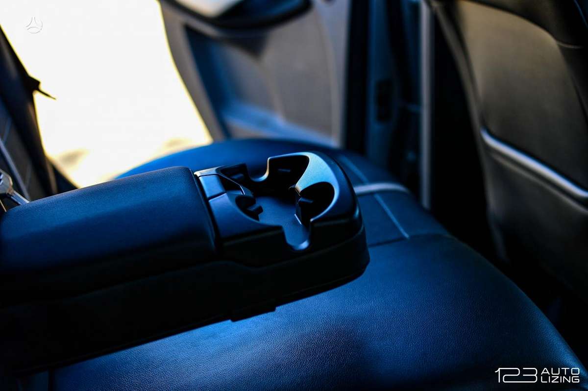 Ford Kuga 2012 — photo 7