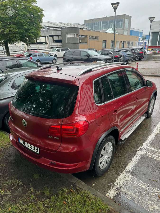 Volkswagen Tiguan 2011 — engine 1984 cm³, 200 HP (147kW)