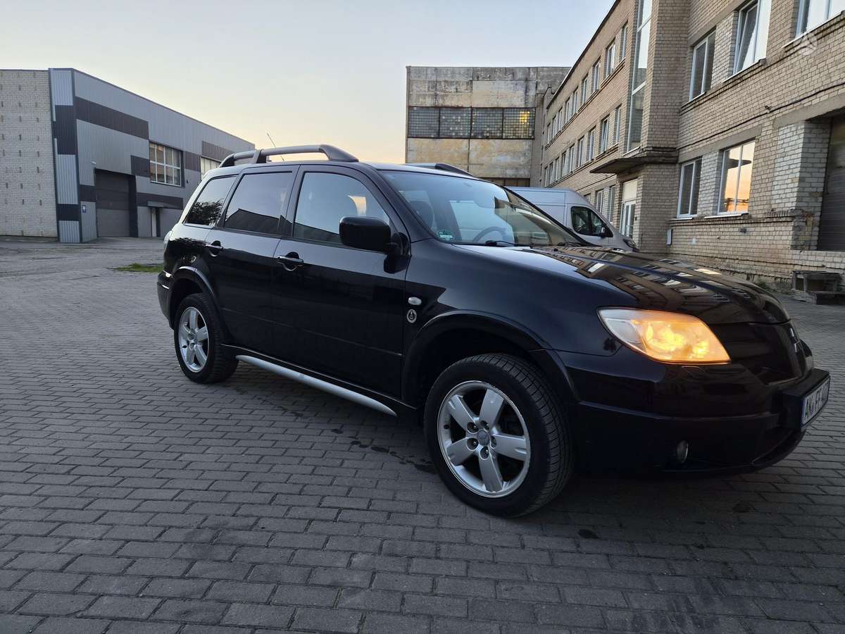 Mitsubishi Outlander 2006 — двигун 2378 cm³, 158 HP (116kW)