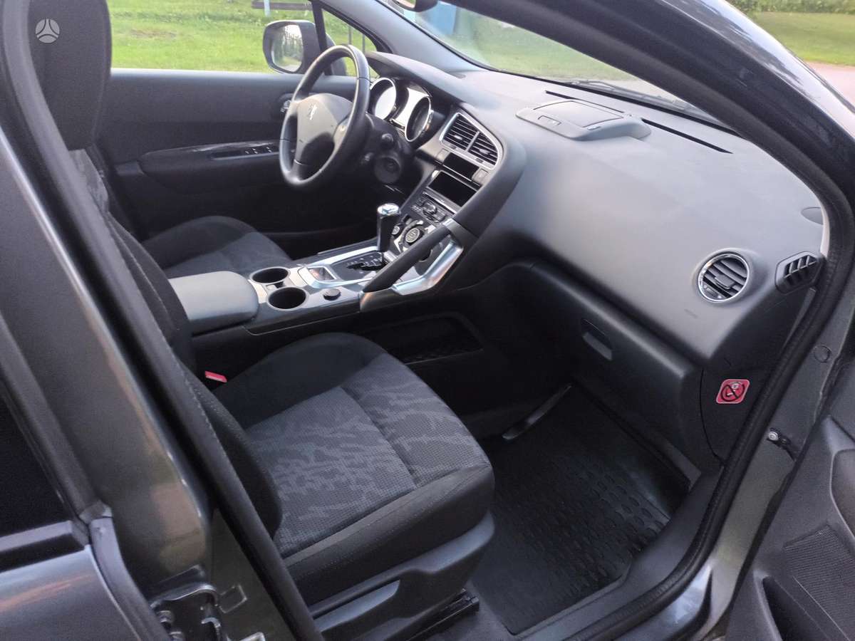 Peugeot 3008 2011 — photo 10