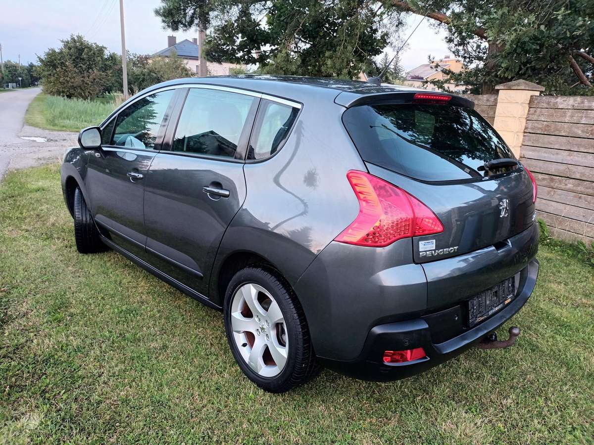 Peugeot 3008 2011 — engine 1600 cm³, 156 HP (115kW)