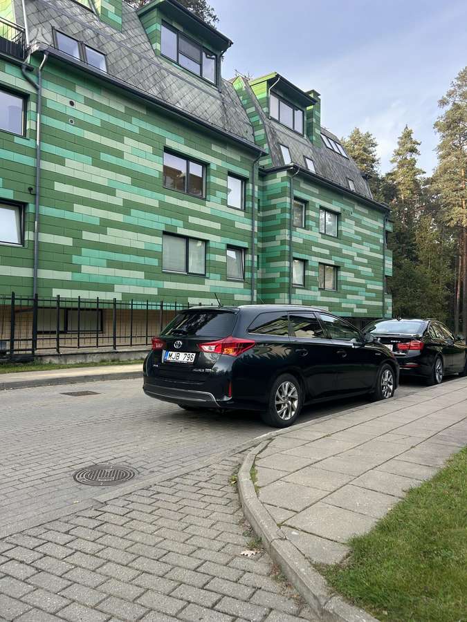 Toyota Auris 2014 — двигун 1798 cm³, 136 HP (100kW)
