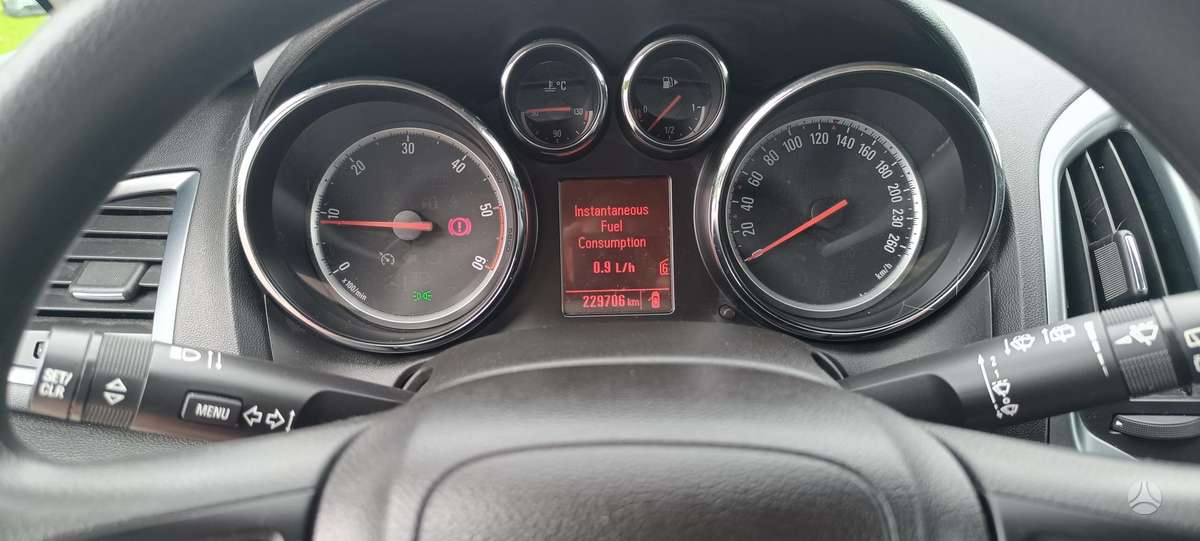 Opel Astra 2013 — photo 9