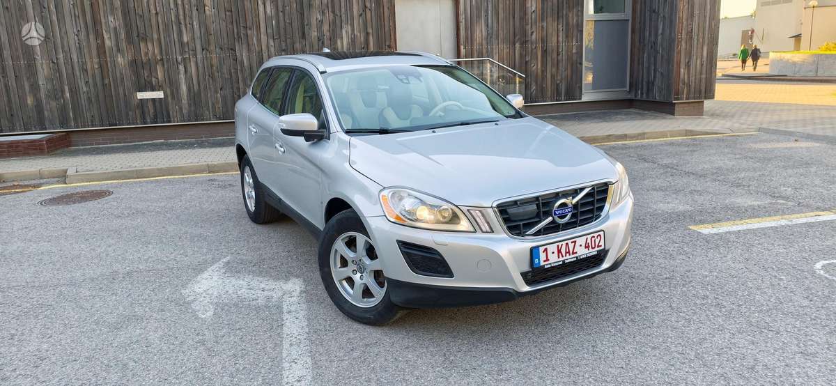 Volvo XC60 2010 — фото 15