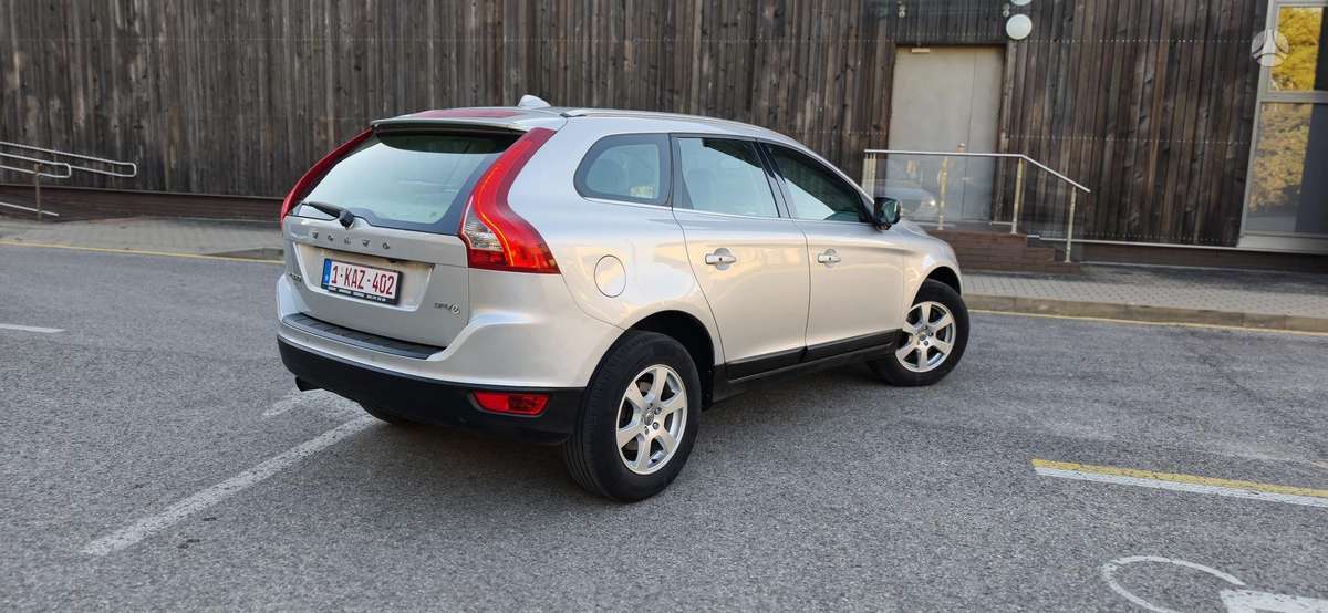 Volvo XC60 2010 — фото 20
