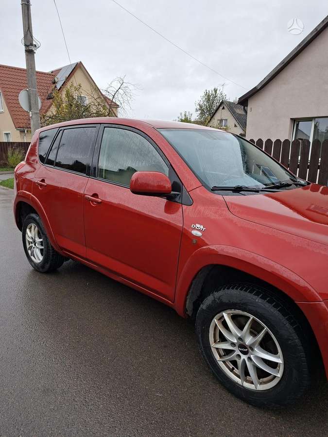 Toyota RAV4 2007 — engine 2200 cm³, 177 HP (130kW)