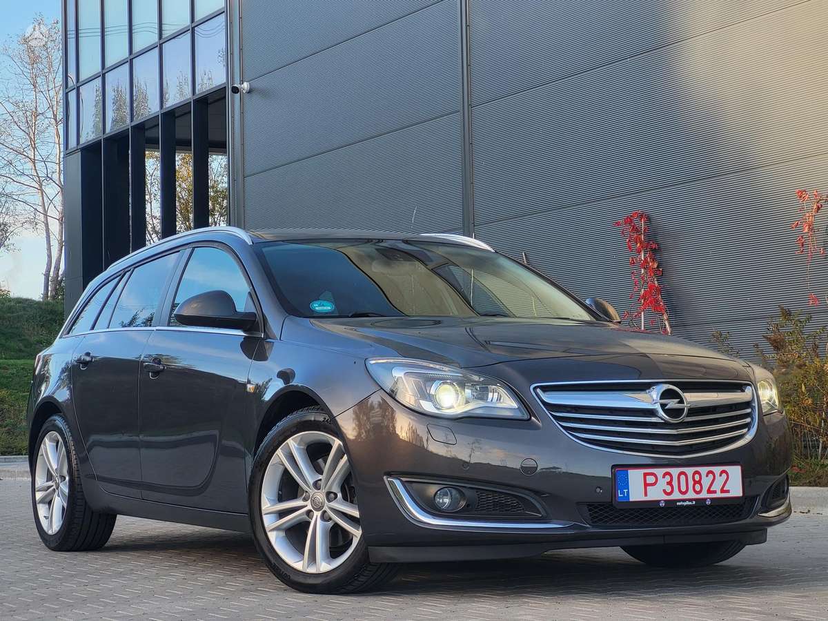 Opel Insignia 2015 — салон