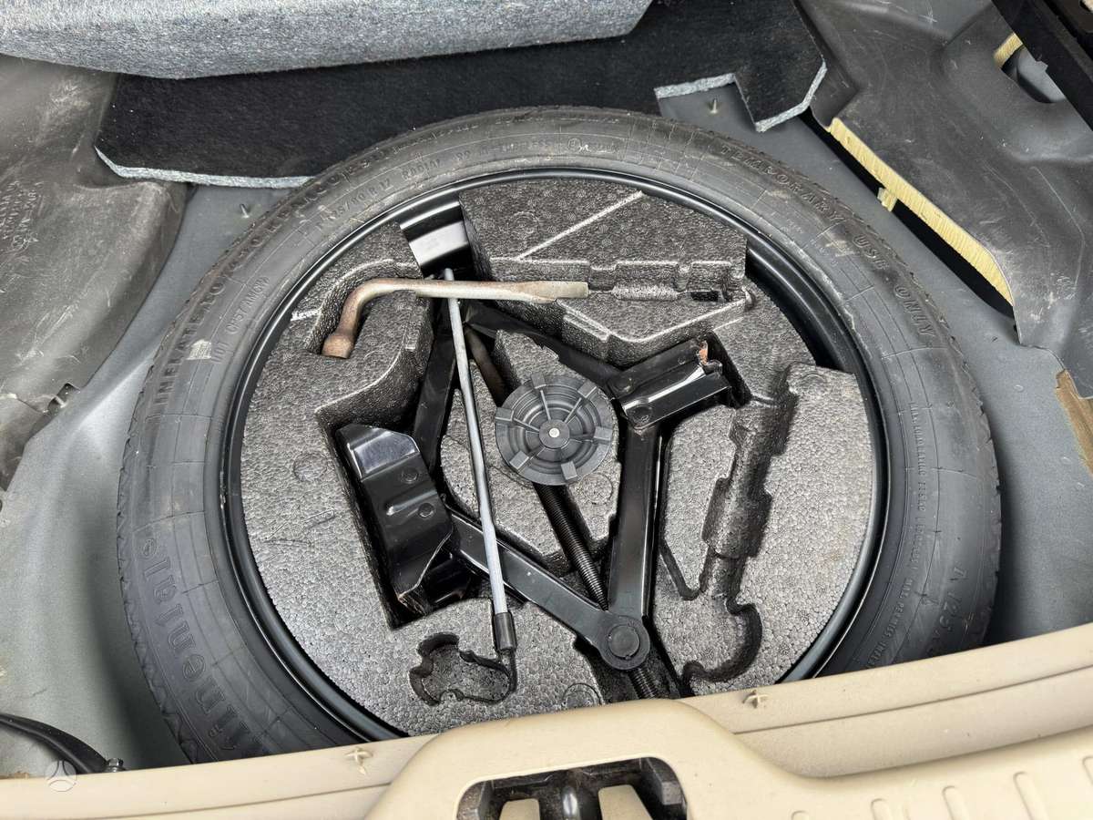 Volvo XC60 2011 — photo 11