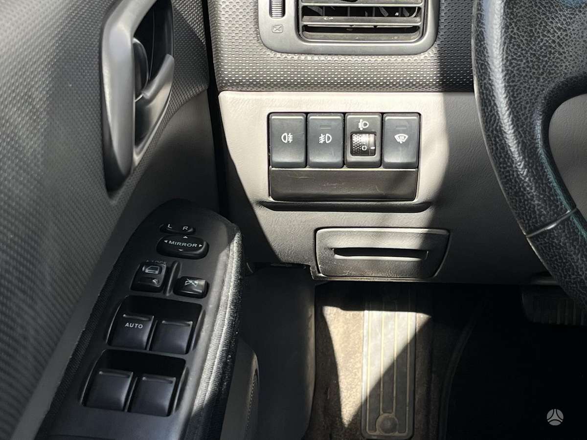Subaru Forester 2006 — photo 17
