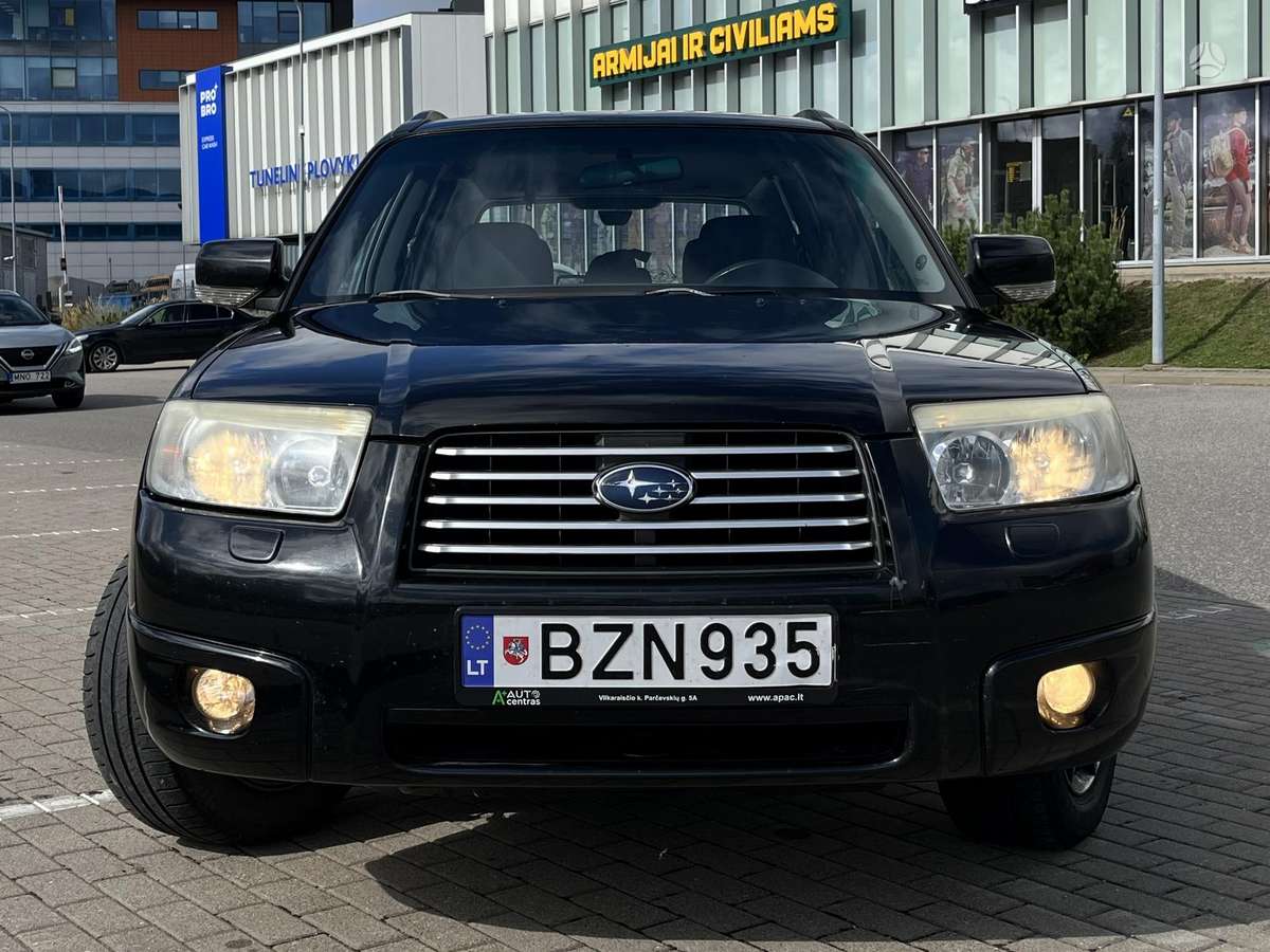 Subaru Forester 2006 — interior