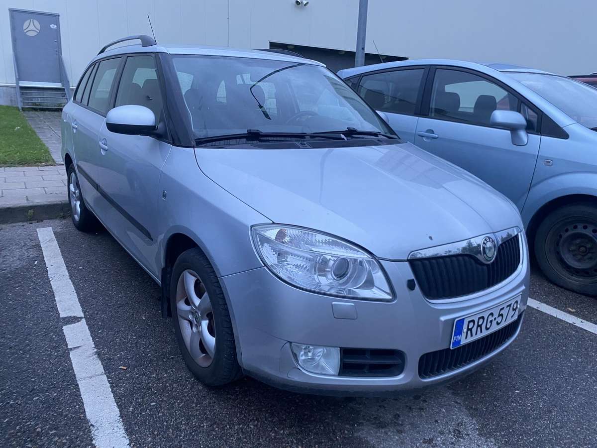 Skoda Fabia 2009 — rear view