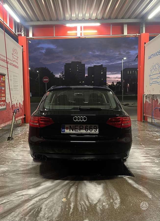 Audi A4 2008 — двигун 1968 cm³, 120 HP (88kW)
