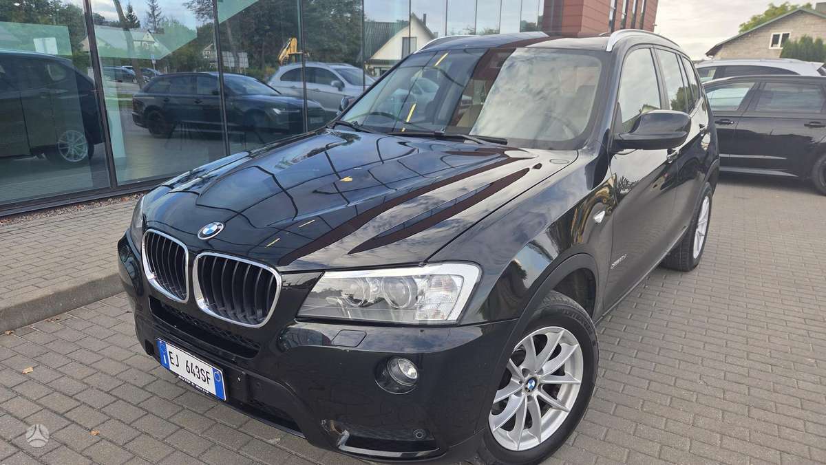 BMW X3 2011 — rear view
